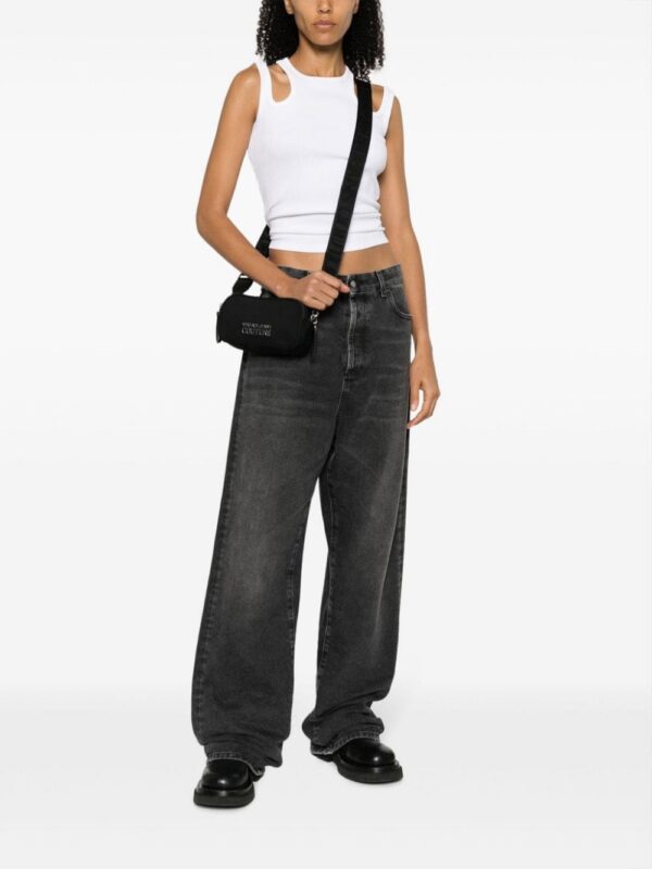 21828193_51676721_1000.jpg Versace Jeans Couture logo-lettering zipped crossbody bag