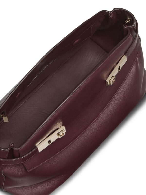 21832363_51722828_1000.jpg Ferragamo Large pouch