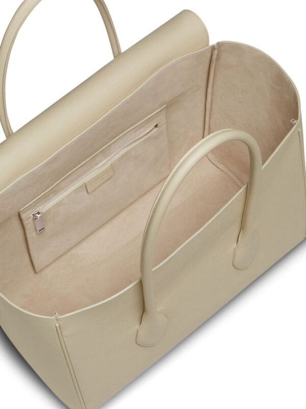 21832367_52246229_1000.jpg Ferragamo logo-plaque leather tote bag