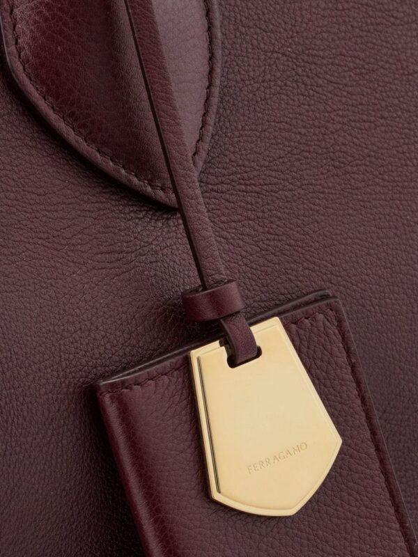21832405_51714675_1000.jpg Ferragamo large logo-stamp leather tote bag