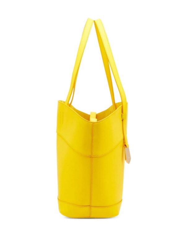 21834184_51950253_1000.jpg Ferragamo Charming leather tote bag