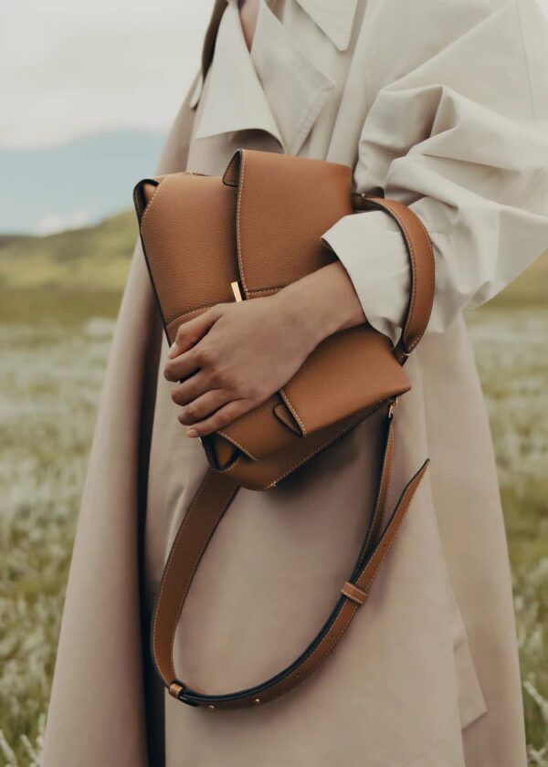 01_Daily_Bag_Camel-3102000x2800px.jpg Polène Mokki Edition Textured Came