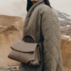 02_Daily_Bag_taupe-3882000x2800px.jpg Polène Mokki Edition Textured Taupe