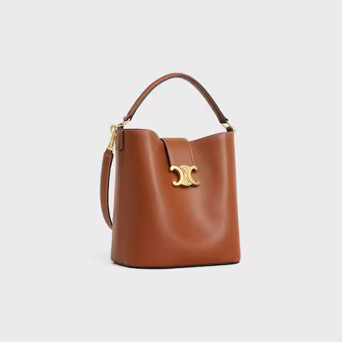 116613FX9-04LU_2_SS24_P2_W.jpg CELINE MEDIUM BUCKET LOUISE IN SMOOTH CALFSKIN