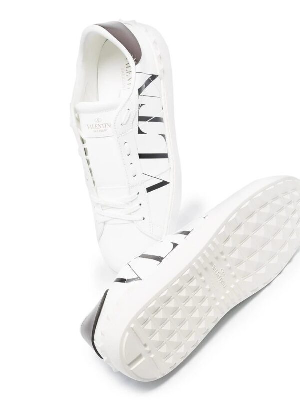 13003957_50000976_1000.jpg Valentino Garavani VLTN low-top sneakers