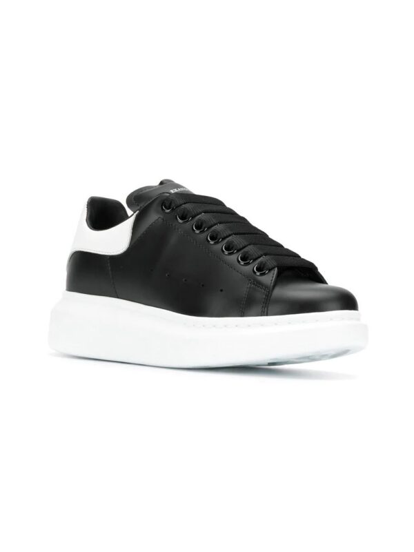 13545912_16105521_1000_6d6a0a4f-10bb-45f9-974e-7131eea00431-1.jpg Alexander McQueen Oversized sneakers