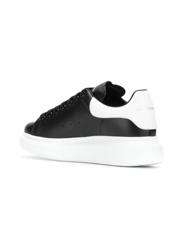 13545912_16105522_1000_986437f0-5579-4636-8e55-8267505ceaa8-1.jpg Alexander McQueen Oversized sneakers