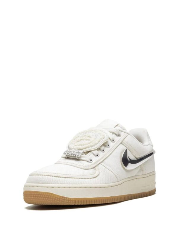 13555684_21559146_1000.jpg Nike x Travis Scott Air Force Low 1 sneakers