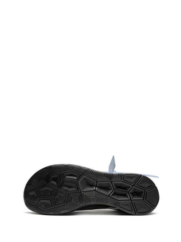 13678429_21609559_1000.jpg Nike The 10th: Zoom Fly sneakers