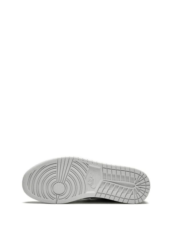 13749420_21626039_1000.jpg Jordan Air Jordan 1 Retro High OG neutral grey/hyper crimson