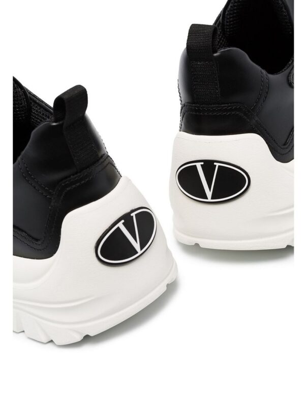 13838293_21672710_1000_ac1d9c77-30bc-49b1-9f93-2af34025cabb.jpg Valentino Garavani Go Logo sneakers