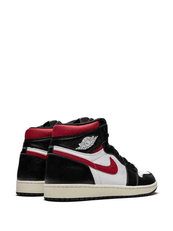 14238128_20215423_1000.jpg Jordan Air Jordan 1 Retro High OG sneakers