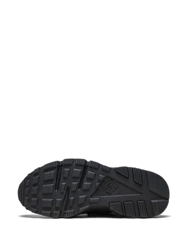 14568988_22341424_1000-1.jpg Nike Air Huarache Run sneakers