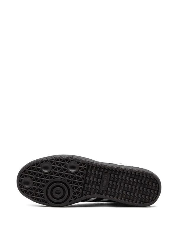 14610756_22559349_1000.jpg Adidas Samba Classic low-top sneakers
