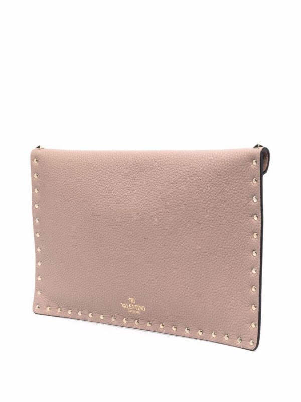 15159127_37136565_1000.jpg Valentino Garavani Rockstud envelope clutch bag