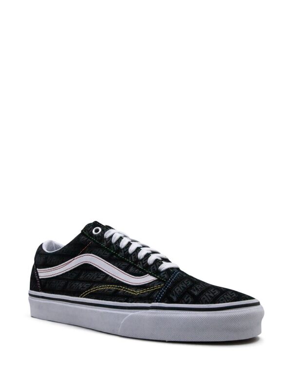 15415951_27899485_1000_84d89491-0729-472a-831d-26b92fb6b9e4.jpg Vans Old Skool "Emboss" sneakers