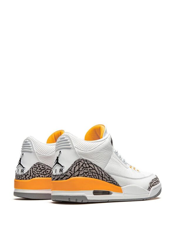 15790318_28859220_1000.jpg Jordan Air Jordan 3 mid-top sneakers