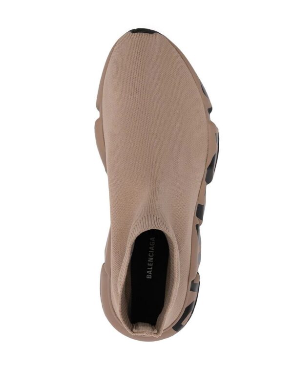 15920757_32055514_1000-1.jpg Balenciaga Speed graffiti-sole sneakers