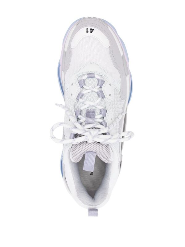 15920791_31704862_1000.jpg Balenciaga Triple S low-top sneakers
