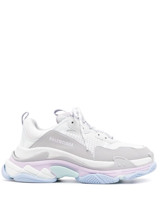 15920791_31706530_1000.jpg Balenciaga Triple S low-top sneakers
