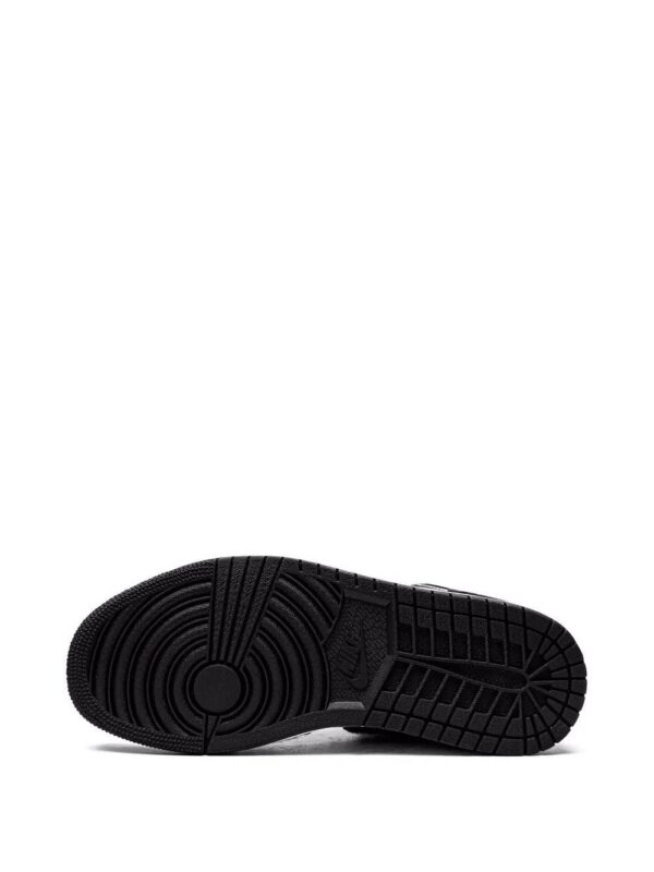 15945996_36899627_1000.jpg Jordan Air Jordan 1 High OG sneakers