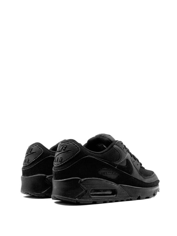 15949601_33222957_1000-1.jpg Nike Air Max 90 sneakers
