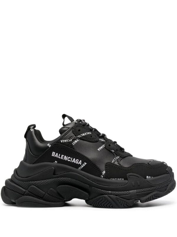 16113740_31965669_1000.jpg Balenciaga Triple S low-top sneakers