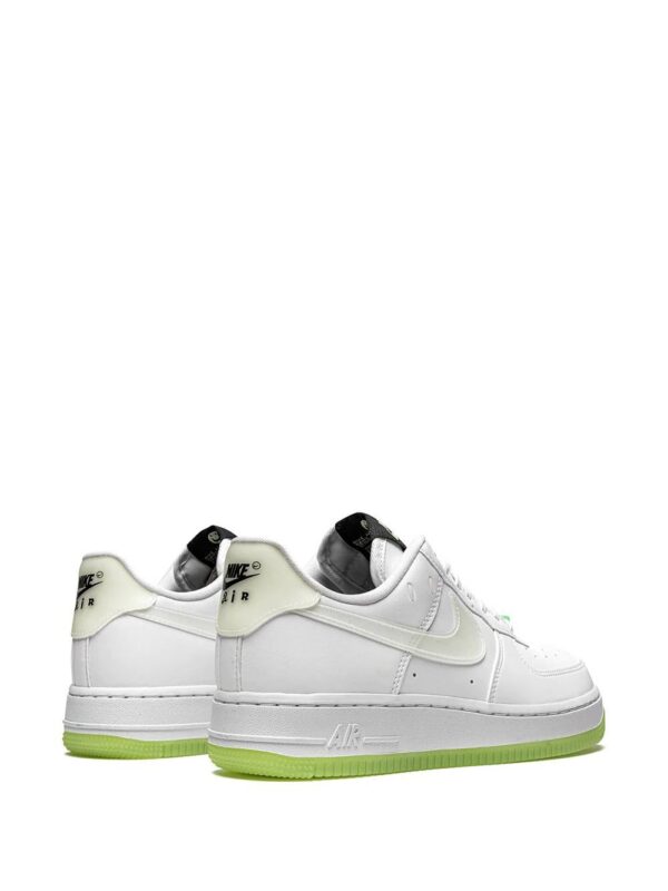 16593735_32499828_1000.jpg Nike Air Force 1 Low '07 sneakers