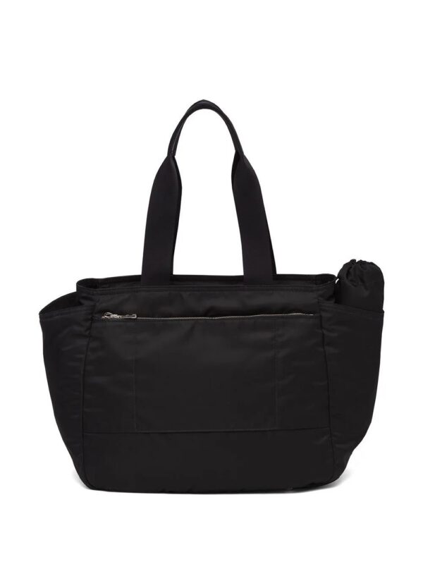 16786670_33207700_1000.jpg Prada enamel logo plaque changing bag