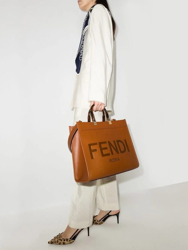 16794940_36770605_1000.jpg FENDI Sunshine logo-debossed leather tote