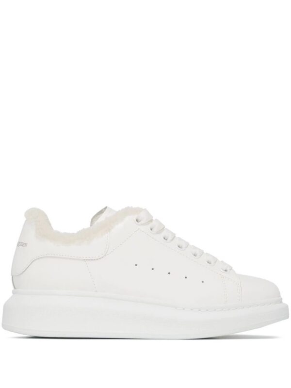 16826182_37530283_1000.jpg Alexander McQueen Oversized shearling-lining sneakers