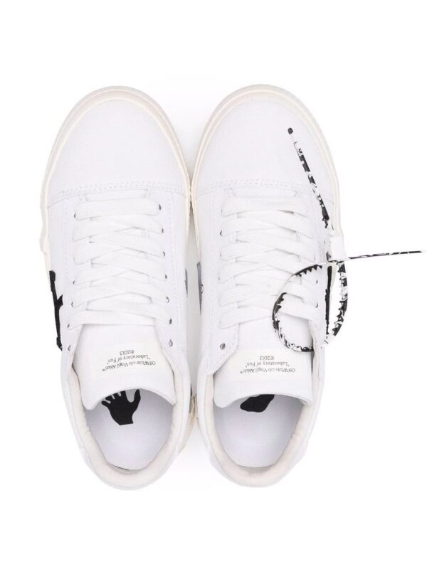 16867446_36079257_1000.jpg Off-white Vulcanized low-top sneakers