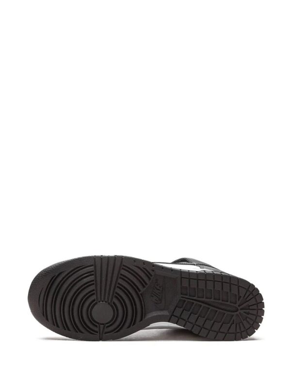 16948864_33982243_1000.jpg Nike Dunk High sneakers
