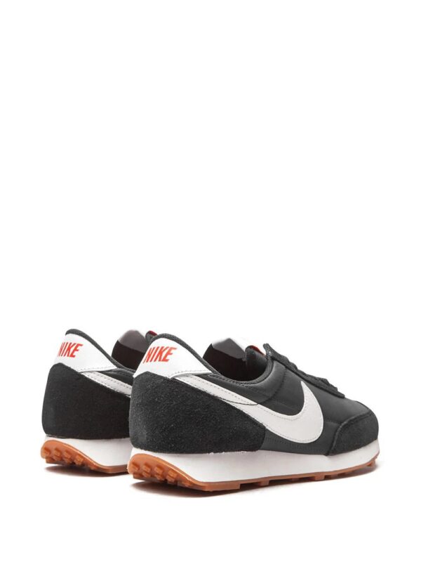 Nike Daybreak low-top sneakers