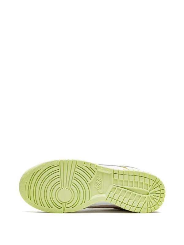 17165806_35782742_1000-1.jpg Nike Dunk low-top sneakers
