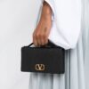 17198898_98f29751-0dd5-4395-8f27-a5036b3d30ee_1000.jpg Valentino Garavani VLogo Signature leather wallet-on-chain