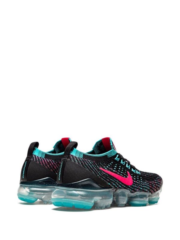 17219920_37585618_1000-1.jpg Nike Air Vapormax Flyknit 3 sneakers