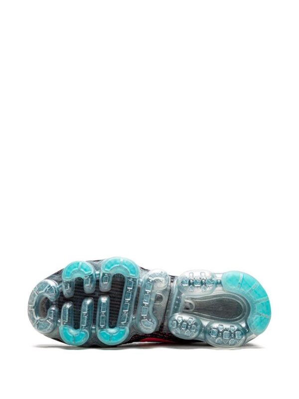 17219920_37587422_1000-1.jpg Nike Air Vapormax Flyknit 3 sneakers