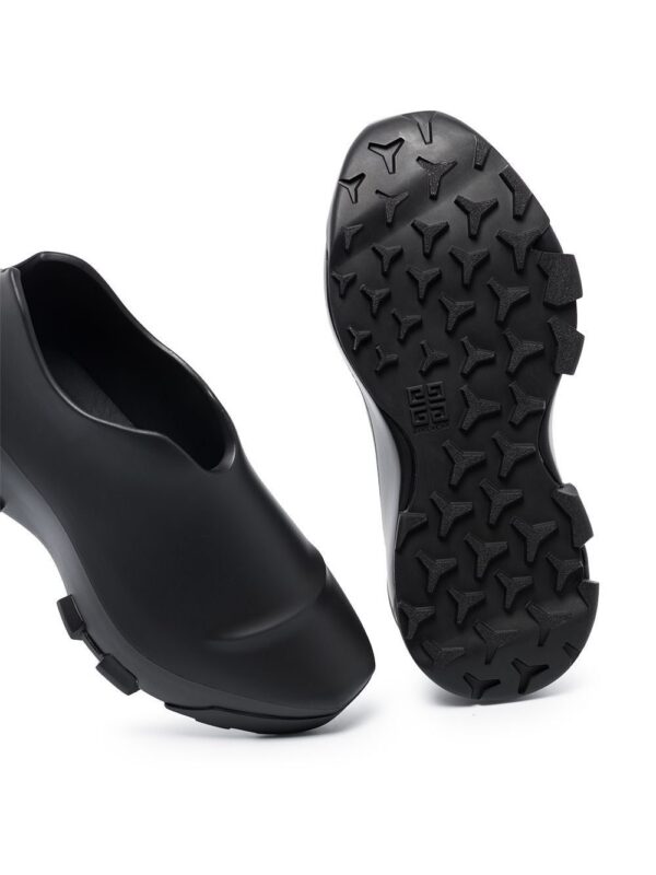 17250590_36781097_1000_c72ffbf4-6350-47e4-8c8b-ee132fbca82a.jpg Givenchy Monumental Mallow Low "Black" shoes