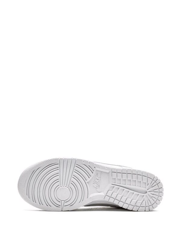 17260051_35901492_1000_13db788f-c322-4eb2-b871-406c50d6fc20-1.jpg Nike Dunk Low sneakers