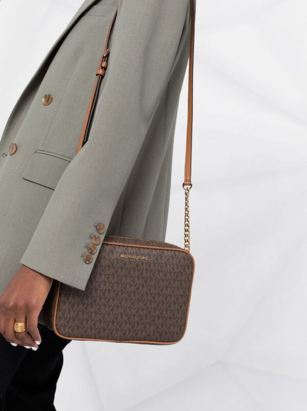 17520677_521db8eb-01e2-49f0-bb0d-759b6b841afd_1000.jpg Michael Kors Jet Set leather crossbody bag