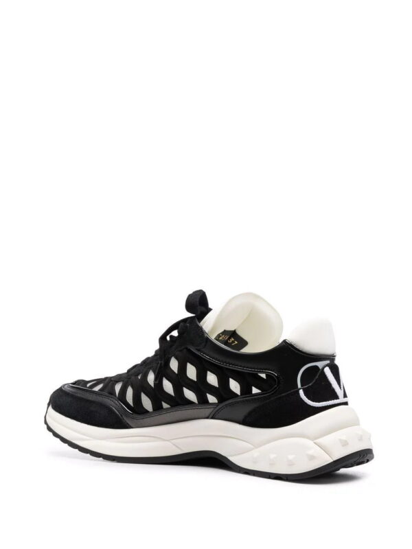 17586084_37931427_1000.jpg Valentino Garavani Ready Go Runner low-top sneakers