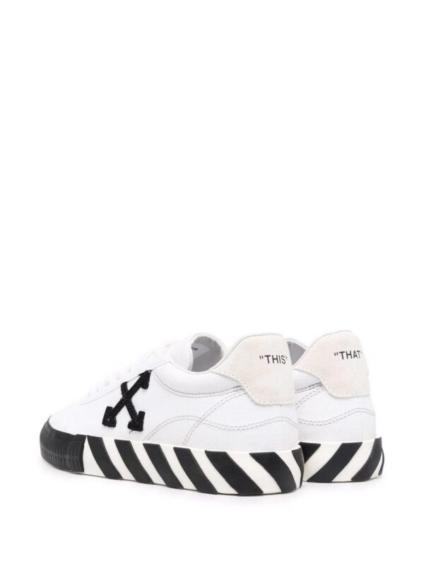 17590451_37554135_1000.jpg Off-white Vulcanized low-top sneakers