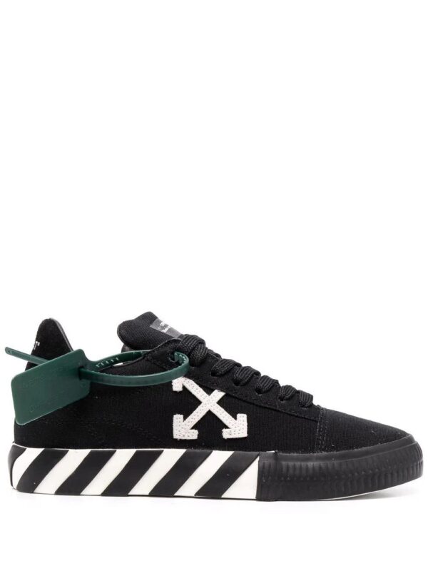 17590452_36922192_1000.jpg Off-white Vulcanized low-top sneakers