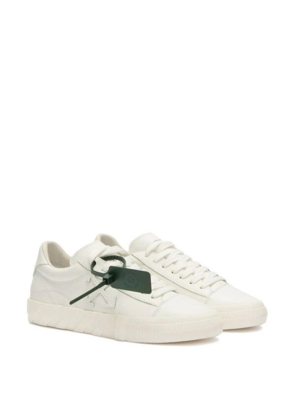 17590456_38794433_1000.jpg Off-white Low Vulcanized low-top sneakers