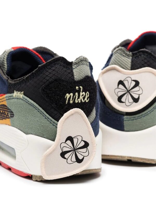 17613713_37485606_1000-1.jpg Nike Air Max 90 QS sneakers