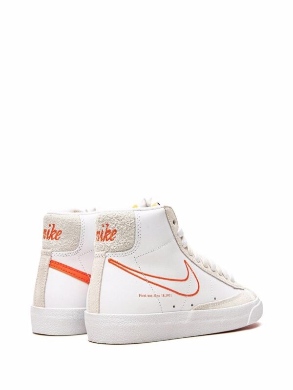 17635982_36824415_1000-1.jpg Nike Blazer Mid 77 SE high-top sneakers