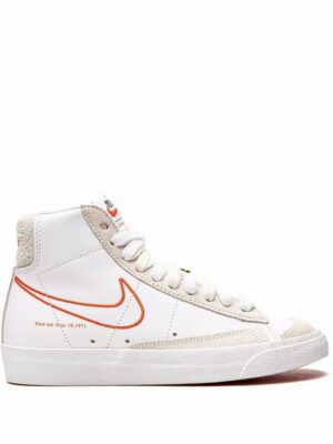 17635982_36825151_1000-1.jpg Nike Blazer Mid 77 SE high-top sneakers