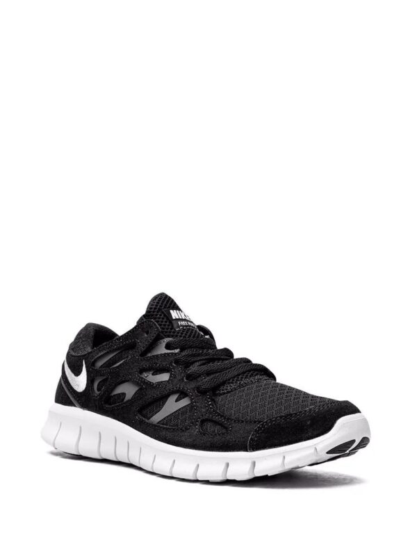 17637368_36823922_1000-1.jpg Nike Free Run 2 low-top sneakers