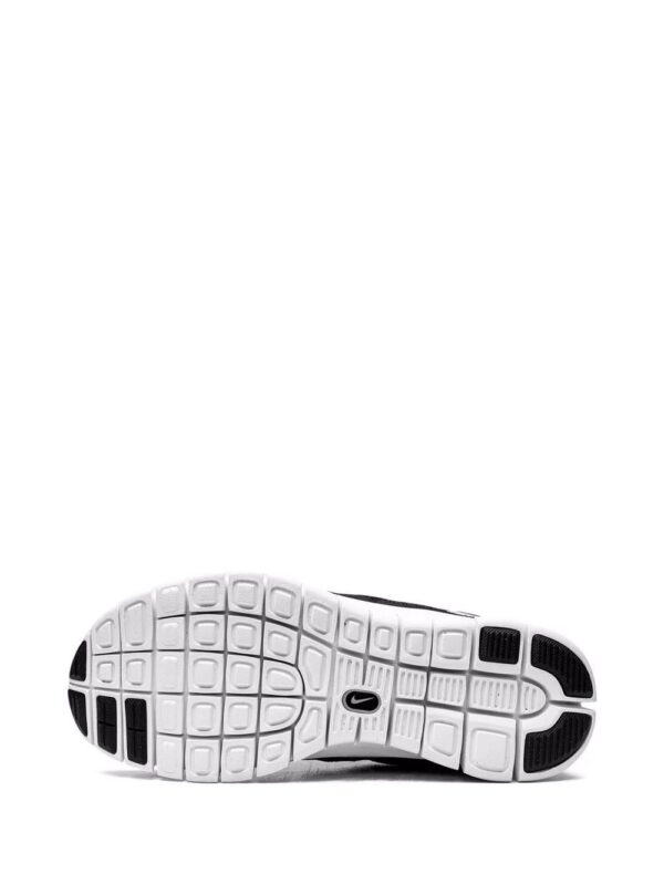 17637368_36825437_1000-1.jpg Nike Free Run 2 low-top sneakers
